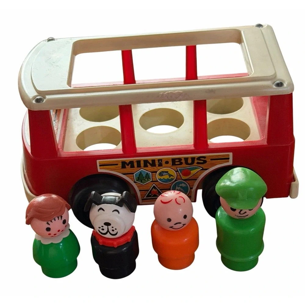 Vintage Fisher Price Play Family Little People Mini Bus #141 And Four Figures